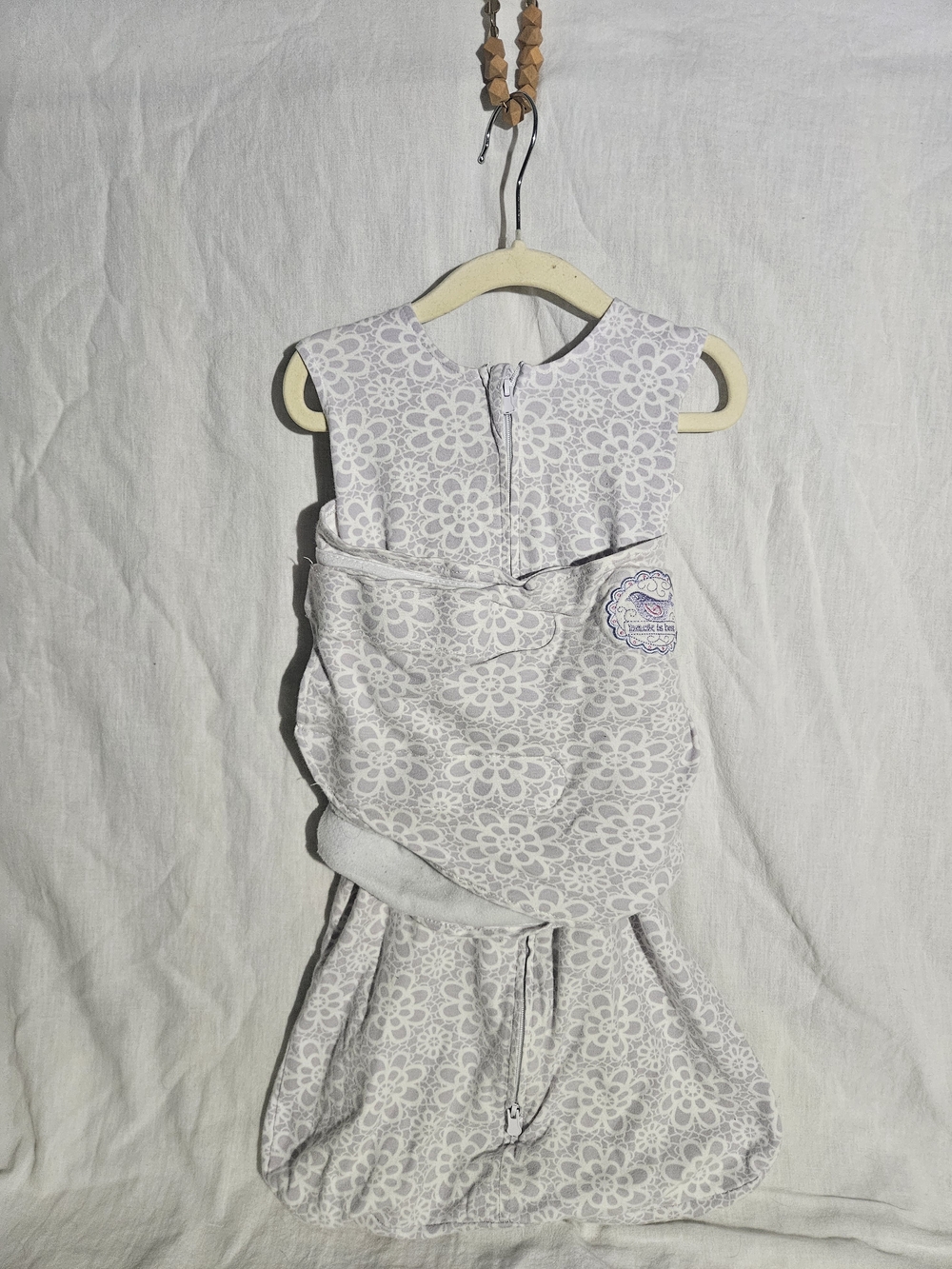 Halo 3-6M Light Gray & White Floral SleepSack Swaddle